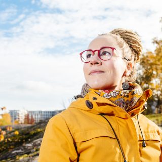 Kansanedustaja Hanna Sarkkinen (vas.) Töölönlahdella 15. lokakuuta 2019.