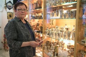Helena Takalo huomioitiin kunniamerkillä. Hän sai tänä vuonna kustun myös Linnan juhliin. 