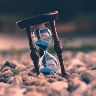 hourglass_unsplash