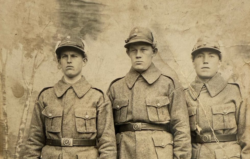 isa-sotavaessa-Hella-Ruotoistenmaki