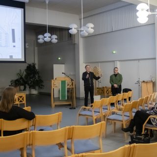 Kirkkovaltuusto_Jaana_4