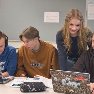 -pienet opetusryhmät -paljon yhteisöllistä tekemistä -tavoit