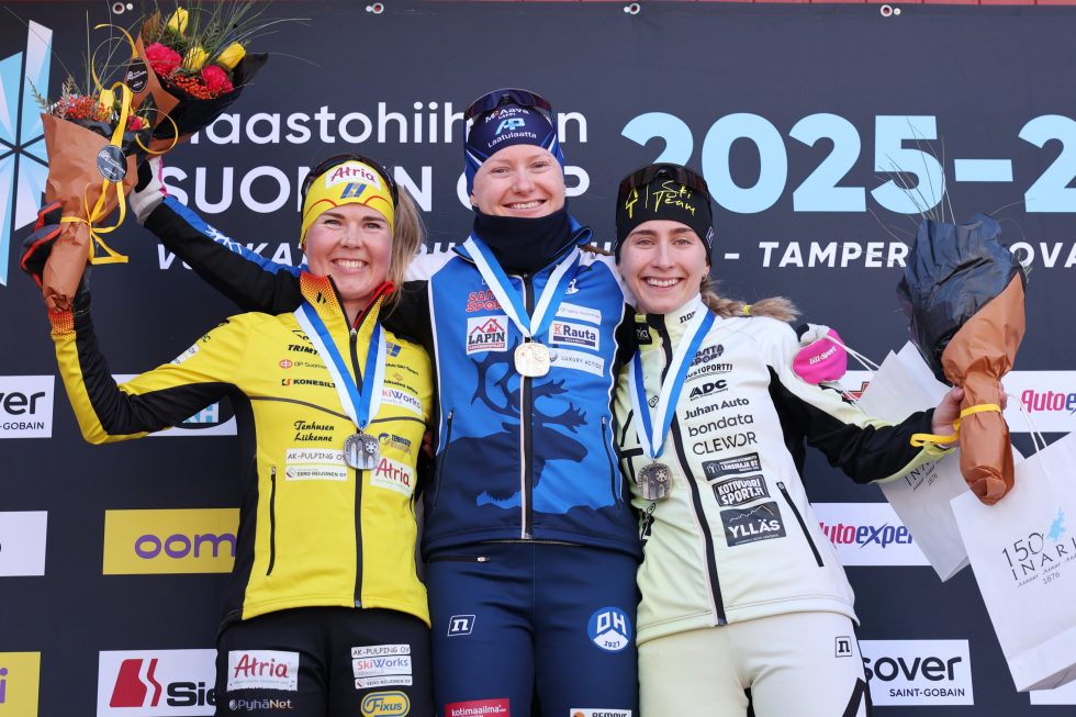 OonaKettusenHopea_TouhoHakkinen