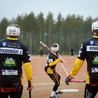Pesis miehet SR-5