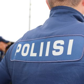 Poliisi_1_Jaana