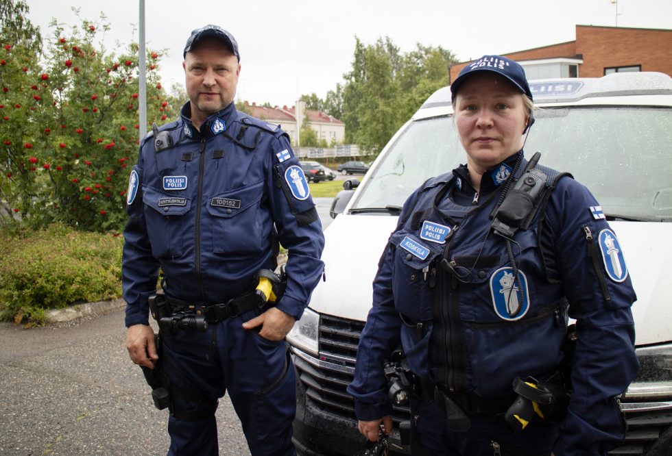 Poliisit_Jaana