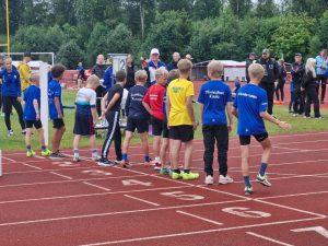 Saku Halonen 800m lähtöviivalla