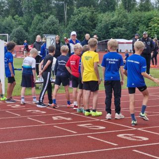 Saku Halonen 800m lähtöviivalla