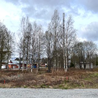 Tontti uuden Asematien osan varrella.
