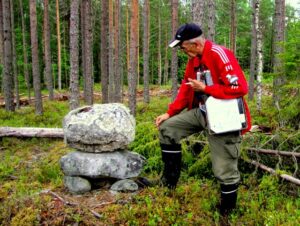 Lankasalmen kivet, Särkijärven vanha heinäpolku, Kaakkomäki