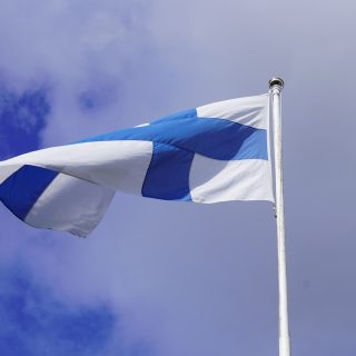 Suomen lippu salossa.