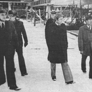 VKO4 50v Keskuskoulun laajennustyömaa 30.1.1975